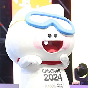 官方介绍称，本届冬青奥会吉祥物的设计出自2018年平昌冬奥会吉祥物白老虎